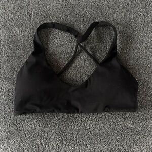 black sports bra